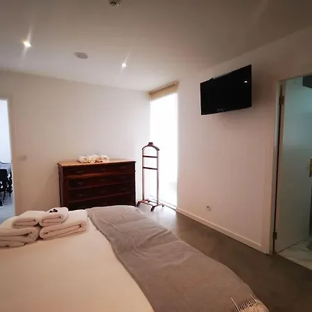 Gabriela Monte Vista Jardim 3 *
